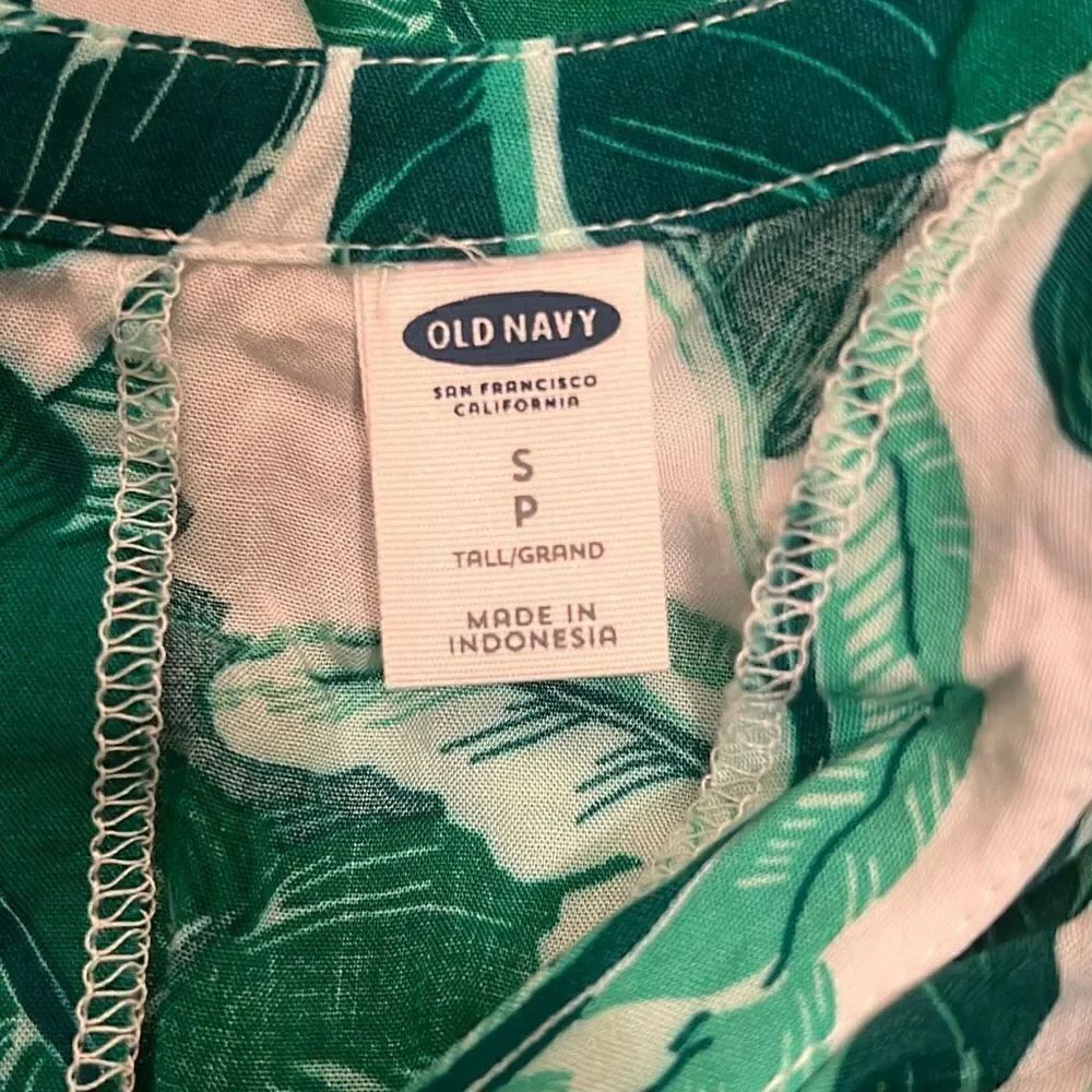 Green Tropical Hi-Low Tank Top - Picture 5 of 5